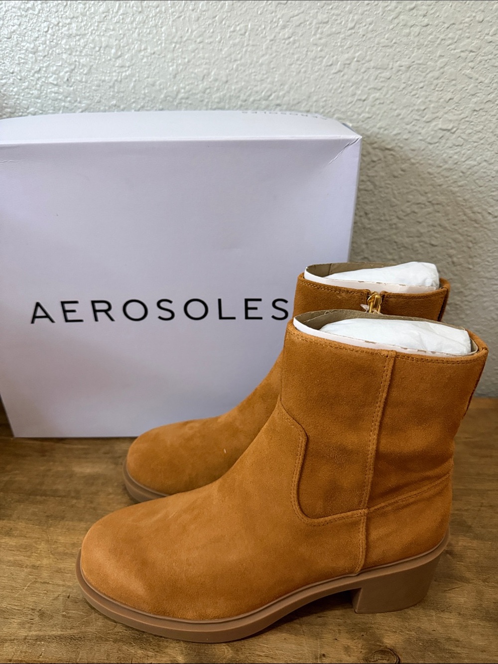 AEROSOLES Chestnut Suede Mid-Heel Ankle Boots Garie size 9.5